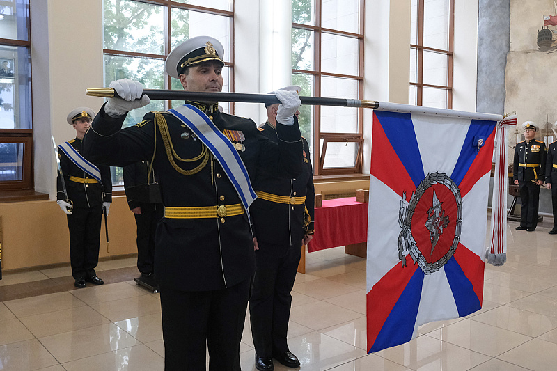 Военно-морскому клиническому госпиталю Тихоокеанского флота вручено Почетное знамя и орден Пирогова