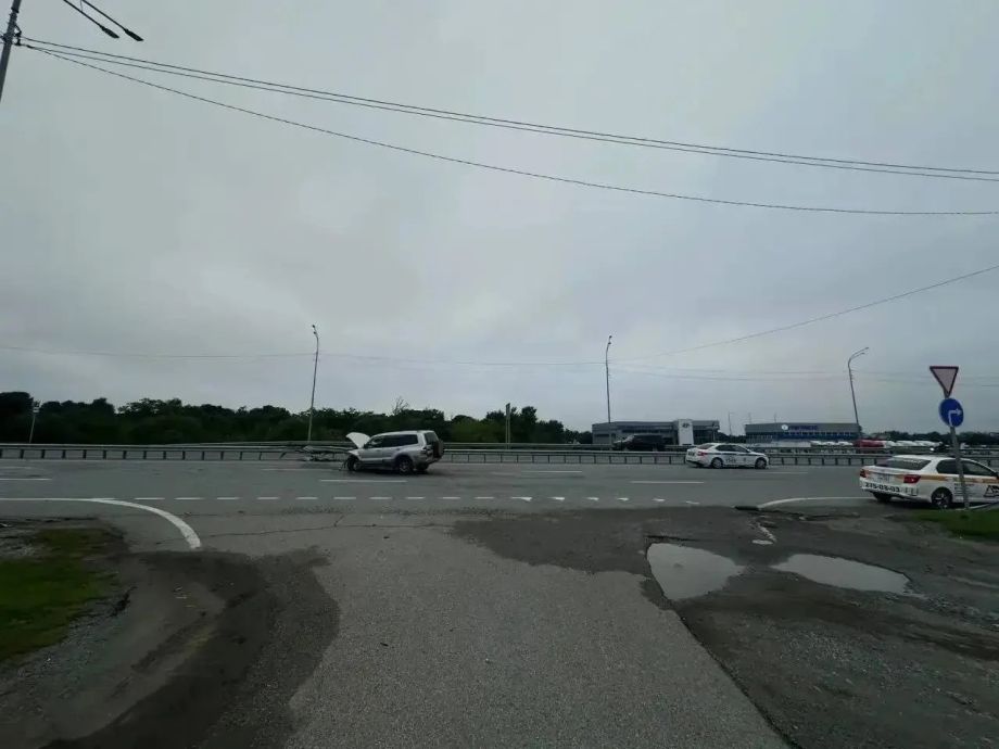 В пригороде Владивостока пенсионер скончался через два часа после аварии