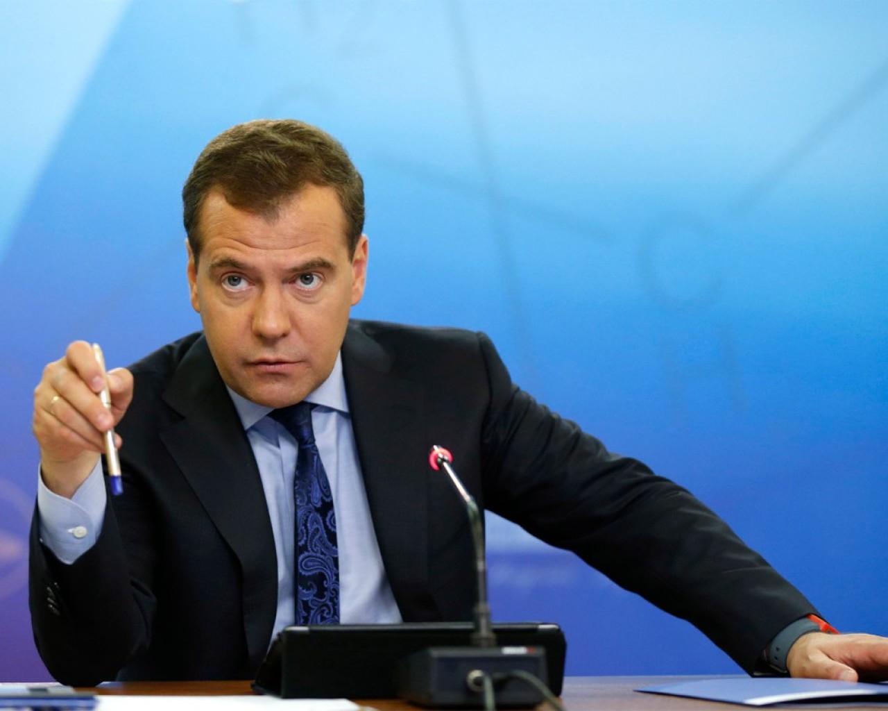 Медведев предупредил западных политиков о расплате за борьбу с Россией