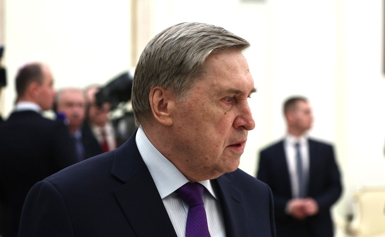 Ушаков объяснил, почему Москва не раскрывает детали возможных переговоров с США