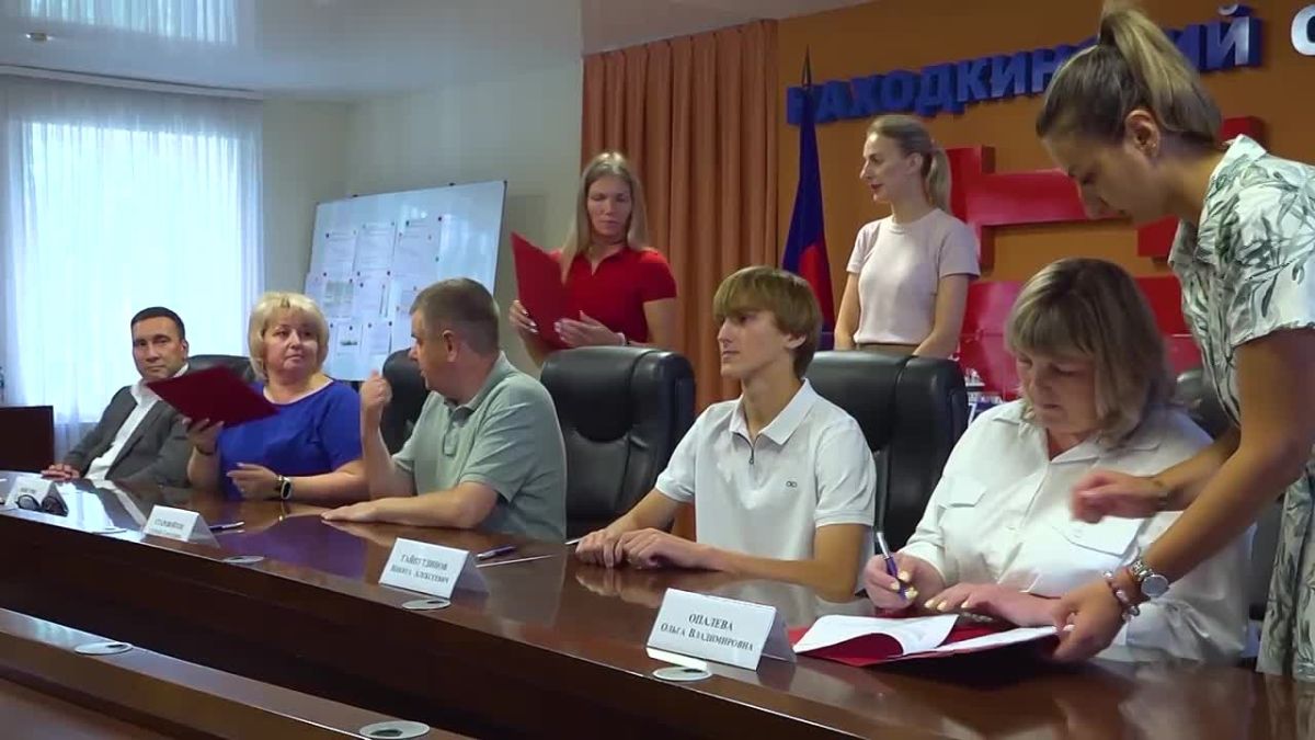 Находкинский судоремонтный завод заключил договор о целевом обучении со студентом НГГПК