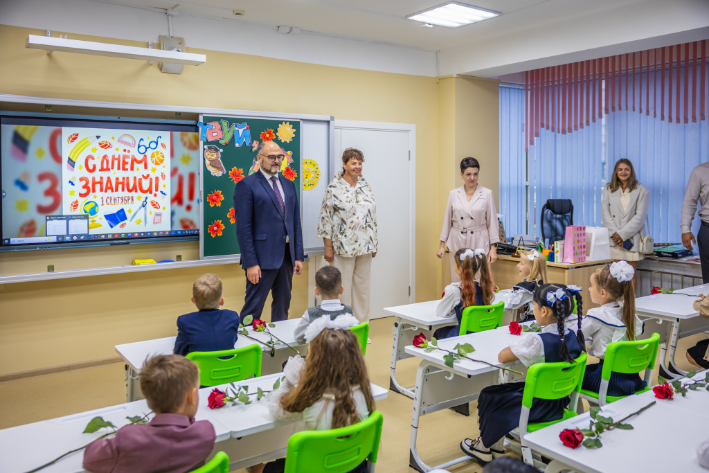В микрорайоне Патрокл во Владивостоке открыли начальную школу — МВД по Приморскому краю