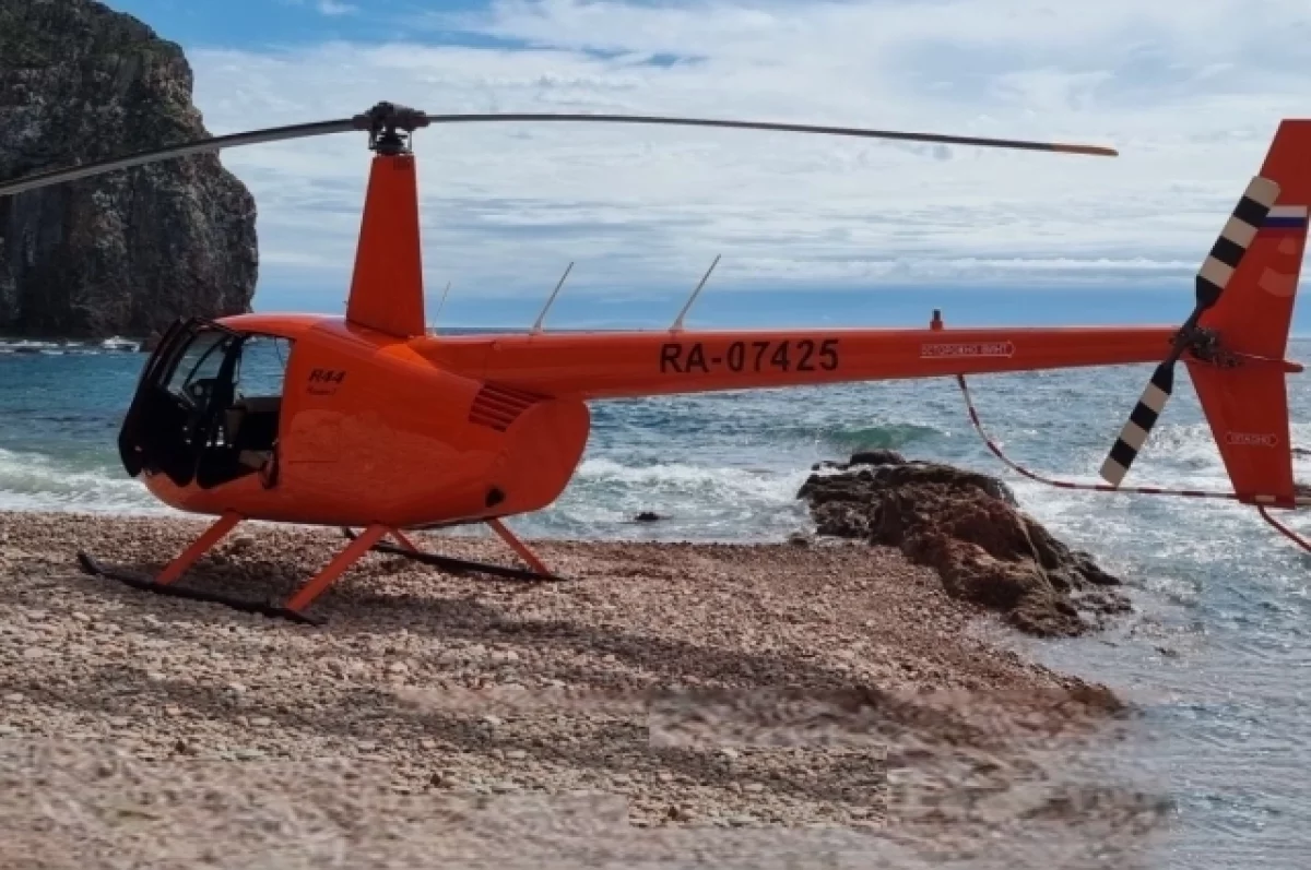 Добровольцы подключаются к поискам вертолета Robinson R44 в Приморье