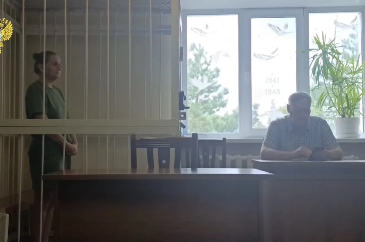 Курьершу мошенников задержали в Приморье при получении 7 млн рублей