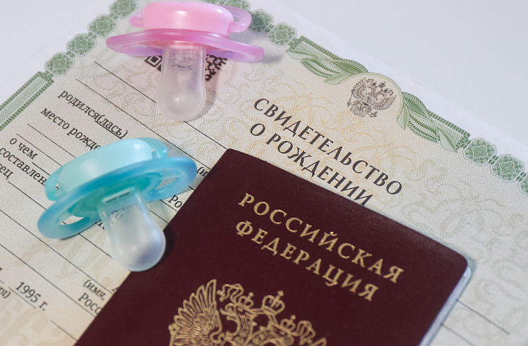 Шесть пар двойняшек за неделю родились в Приморье