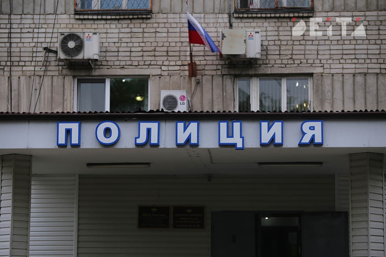Гражданина, пугавшего школьниц непристойностями, разыскивает полиция Владивостока — DEITA.ru