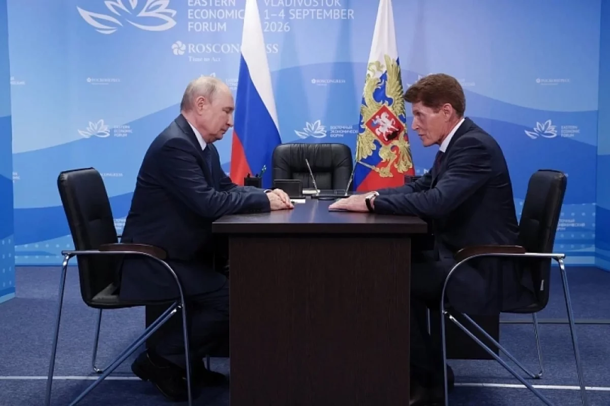 Президент Путин и губернатор Кожемяко провели встречу во Владивостоке