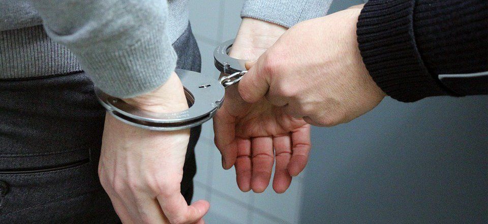Подозреваемого в стрельбе в кафе на острове Путятина отправили в СИЗО — DEITA.ru