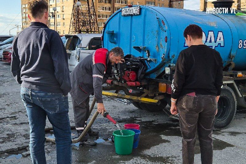 В придомовых магазинах и водоматах во Владивостоке заканчивается…