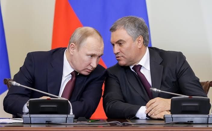 Володин поблагодарил Путина за развитие российской демократии.