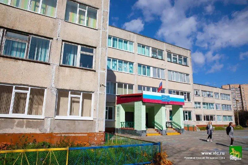 С завтрашнего дня школы и детские сады Владивостока будут работать в полном объеме.
