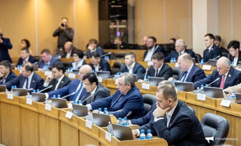 Заксобрание Приморья обновилось на 52,5%: кто остался и кто пришел
