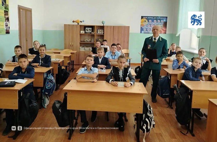 К профессии авиапожарного готовят школьников в ПриморьеВ Уссурийске
