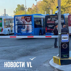Шлагбаум на Семёновской починили и вернули после технического сбоя, но работу у подрядчика ещё не приняли — VL.ru