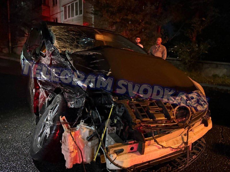 Во Владивостоке на Луговой пьяный иностранный специалист без документов вылетел на встречку и устроил жесткое ДТП
