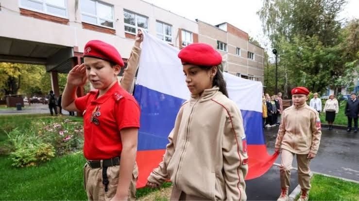 Правительство России заложило в бюджет на военную пропаганду среди детей 60 миллиардов рублей ежегодно.