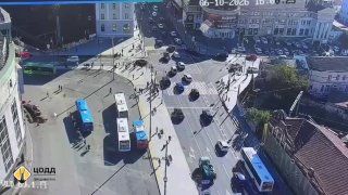 Lexus протаранил машину скорой помощи во Владивостоке