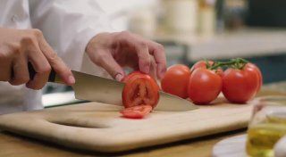 Компани Heinz выпустила лимитированную серию кетчупа в форме красной икры