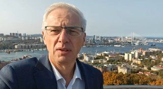 Во Владивостоке открыли парящую смотровую площадку.