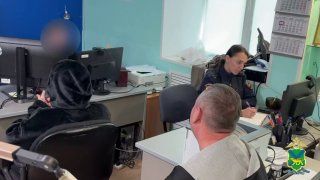 В Приморье полицейские установили личность школьницы, причастной к травле детей в Интернете — Полиция Приморья
