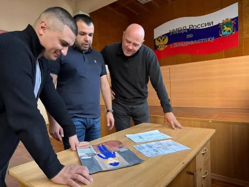 Дети сотрудников УМВД Владивостока приняли участие в конкурсе детского рисунка «Мои родители работают в полиции!» — Полиция Приморья
