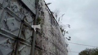Водопад образовался с подпорной стены на Адмирала Юмашева — PrimaMedia.Приморье