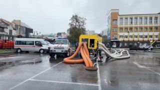 В районах, расположенных вдоль рек Владивостока, подтоплений не зафиксировано, доложил заместитель главы администрации — Администрация Владивостока