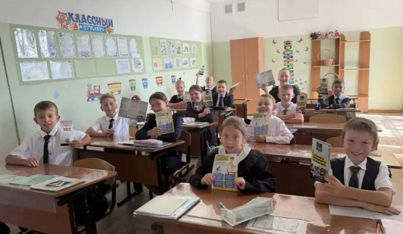 Сотрудники Госавтоинспекции в Фокино Приморского края проводят профилактические мероприятия в образовательных — Полиция Приморья