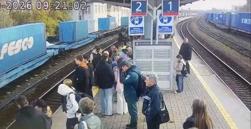 Поезд травмировал подростка, упавшего в обморок на станции Угольная во Владивостоке — PrimaMedia.Приморье