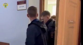 С учётом позиции прокуратуры обвиняемый по делу о нападении на водителя автобуса во Владивостоке заключён под стражу