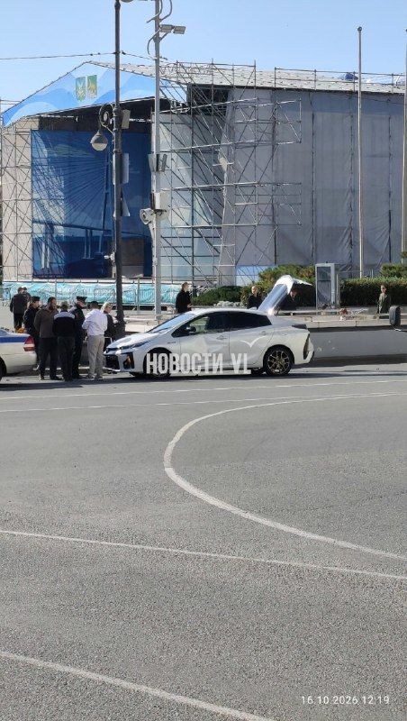Сегодня в центре Владивостока китайская туристка попала под машину. Наш читатель поделился подробностями ДТП. — Новости VL.ru | Владивосток