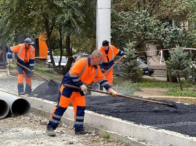 На улице Ильичева во Владивостоке отремонтируют дорогу и тротуары. — Администрация Владивостока