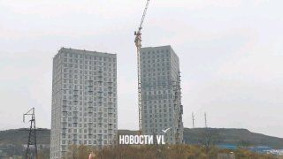 Жители Владивостока жалуются на стройку нового ЖК «Маяк Днепровской», с которой ветром раздувает строительные материалы — Новости VL.ru | Владивосток