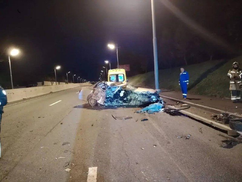 61-летний водитель погиб, врезавшись в столб во Владивостоке — ВОСТОК-МЕДИА | Владивосток и ДФО