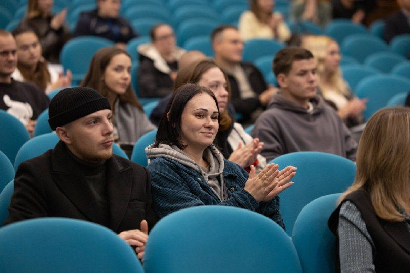 Ключи от 28 квартир в доме на Русской, 57ш вручили детям-сиротам. — Администрация Владивостока