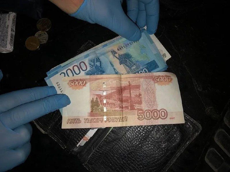 Во Владивостоке сотрудница медцентра ДВФУ своровала 900.000₽ из кассы, заменив их фальшивыми купюрами