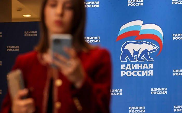 «Единая Россия» не стала голосовать за бесплатный проезд студентам и доплат учёным.