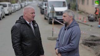 На улице Шепеткова сегодня работают несколько специалистов и задействована тяжёлая техника. — Администрация Владивостока