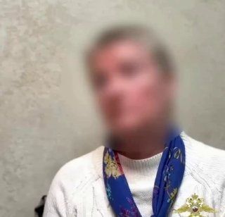 Сиделка избивала и унижала пожилую женщину во Владивостоке — её задержала полиция
