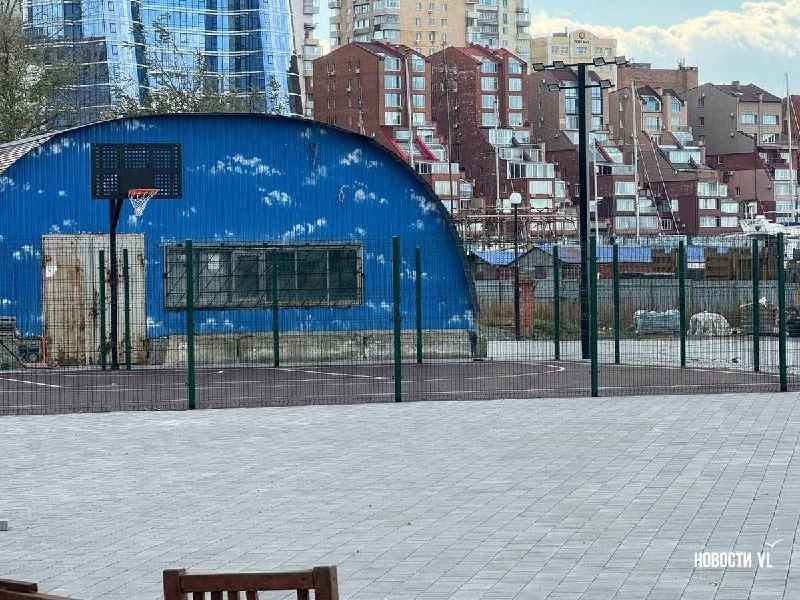 Во Владивостоке демонтируют 20-летний забор вдоль «Берега здоровья» — за ограждением обнаружилась благоустроенная — Svodka25 l Новости Приморья и Владивостока
